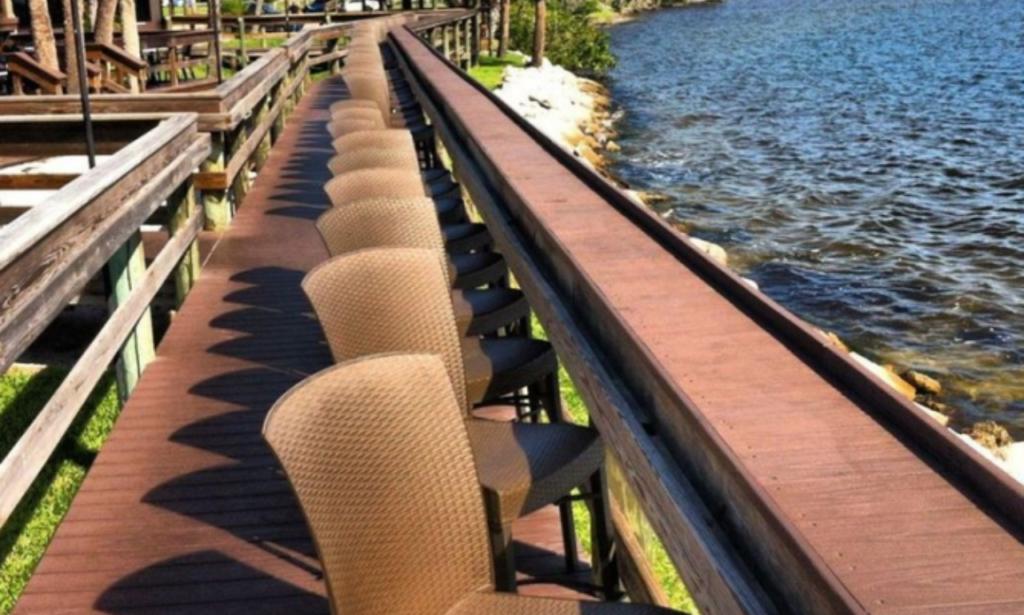 Indian river lagoon dining